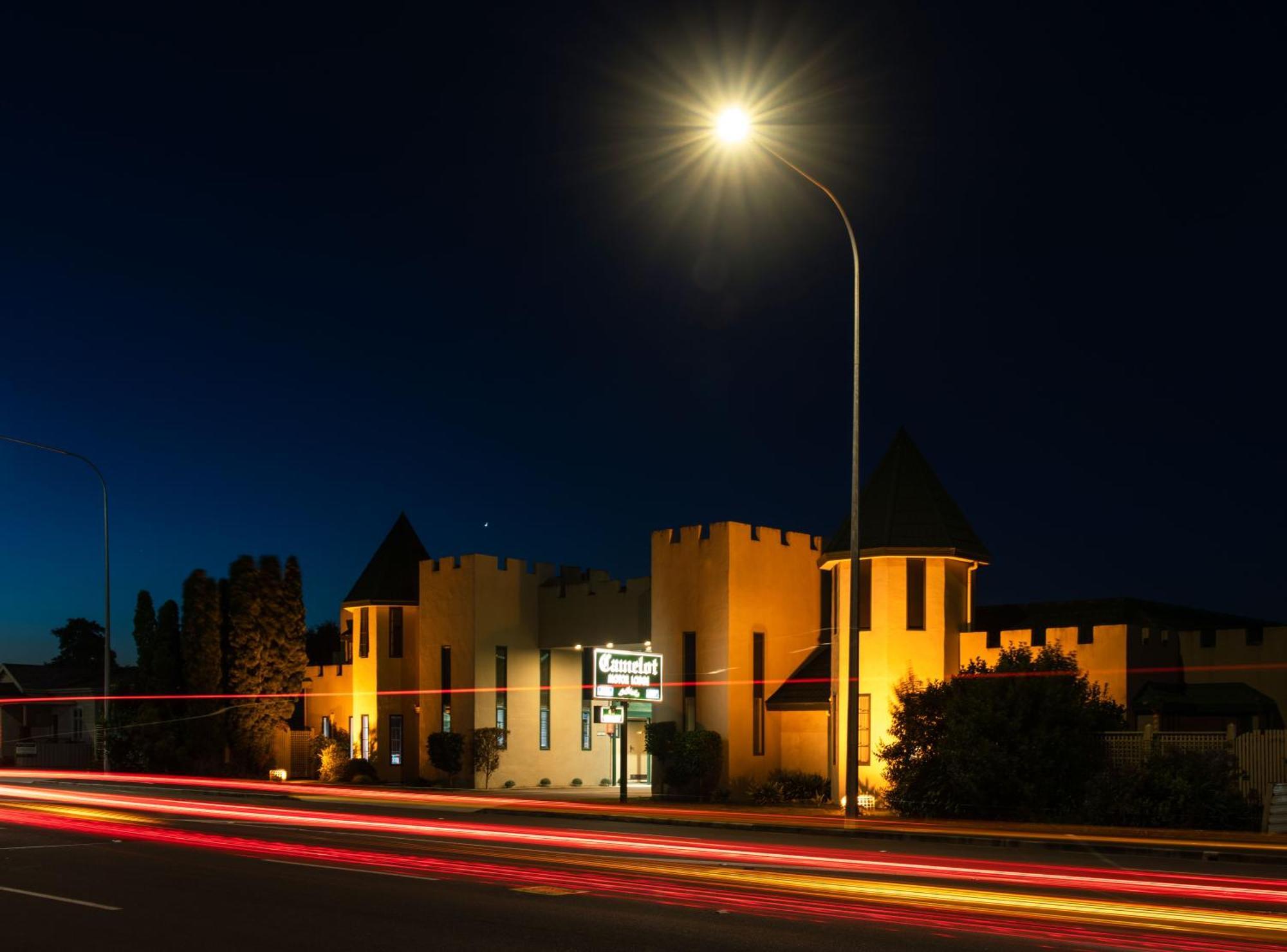 פלמרסטון נורת' Camelot Motor Lodge And Conference Centre מראה חיצוני תמונה