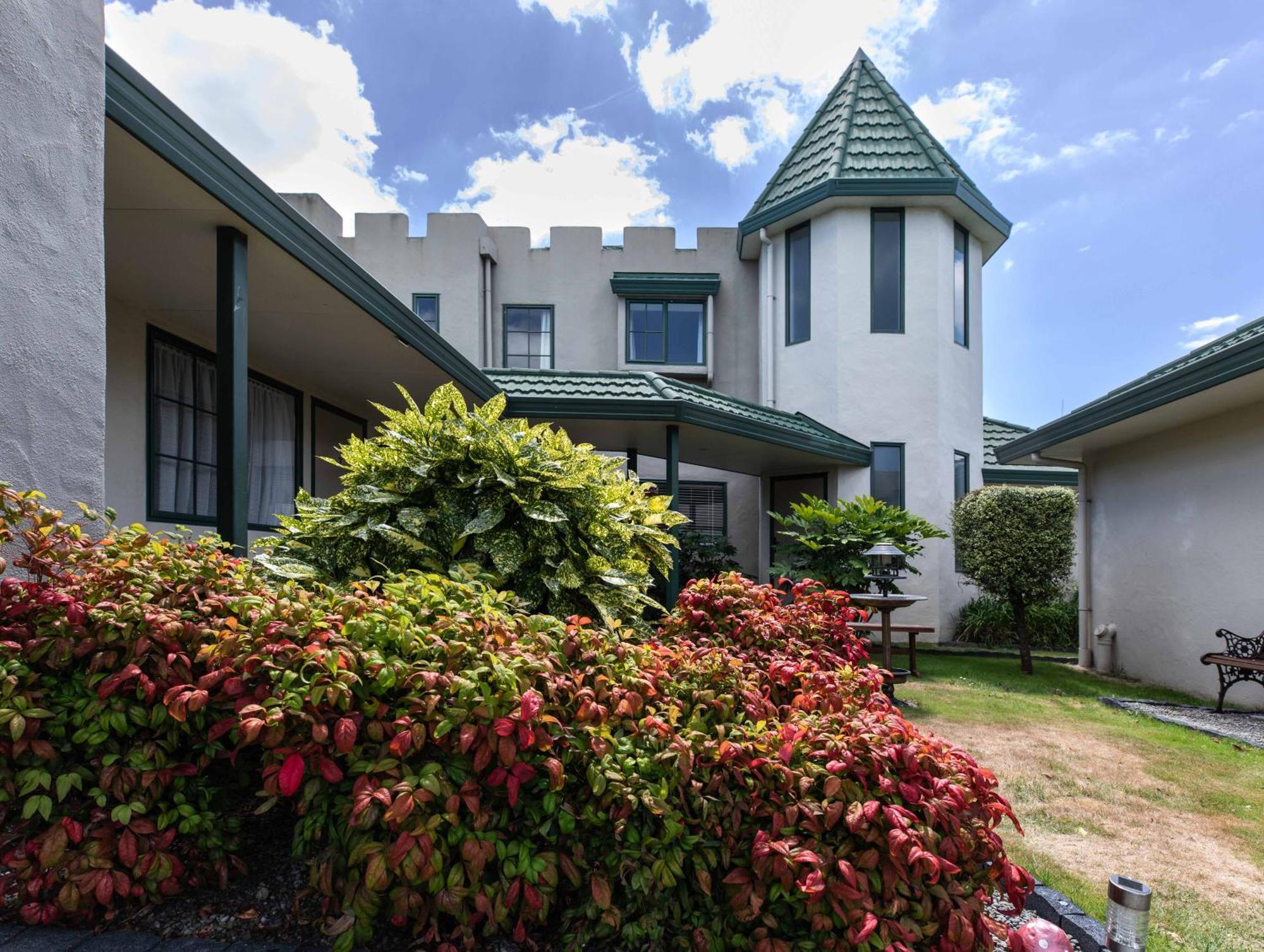 פלמרסטון נורת' Camelot Motor Lodge And Conference Centre מראה חיצוני תמונה